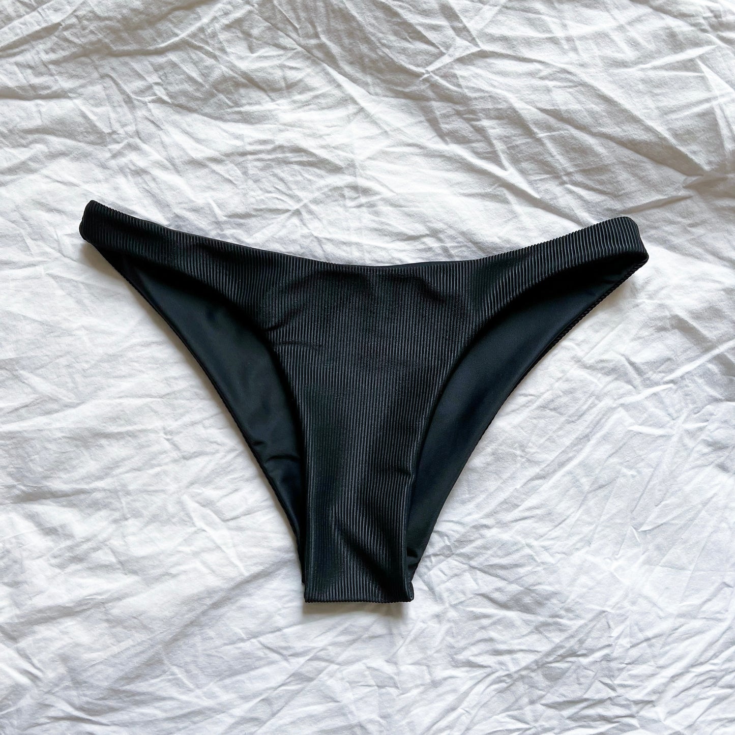 Ribbed Black Classic Bottom
